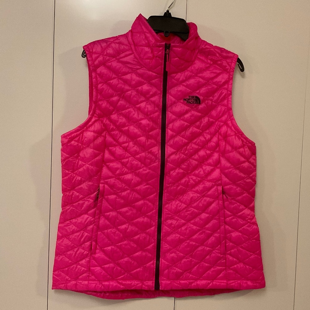 THE NORTH FACE: Brand New Thermoball Vest Women’s Size XL